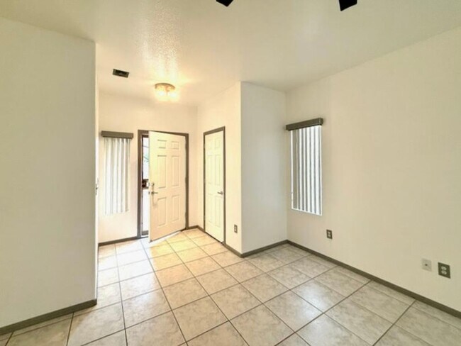 Foto del edificio - 55+ Community in Prime Henderson Green Valley Location!