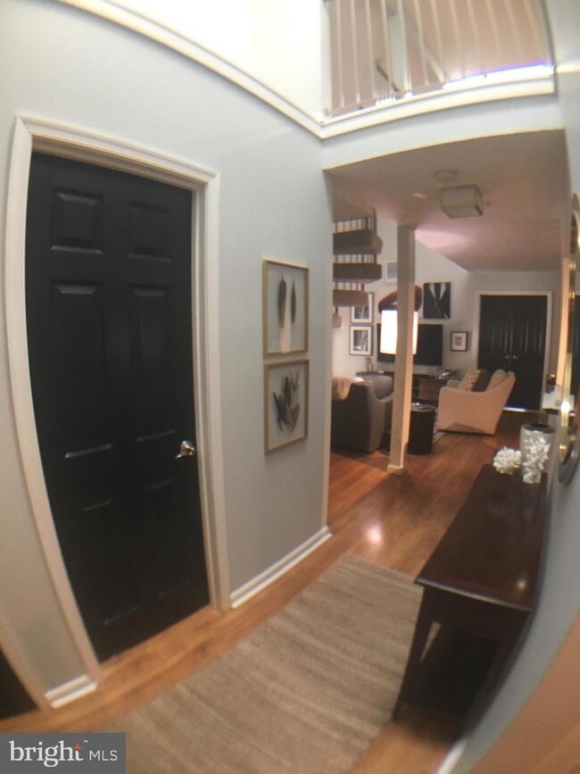 Building Photo - 2000 Phillips Terrace