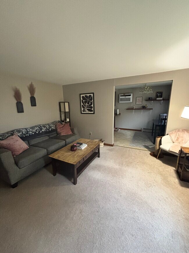 Sala de estar - 169 Jefferson Ave