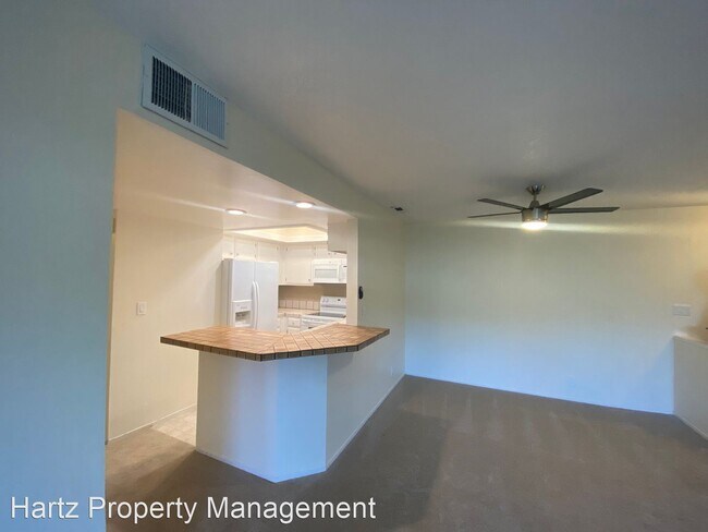 Foto del edificio - 2 br, 2 bath House - 1077 Wesley Court Apt #3
