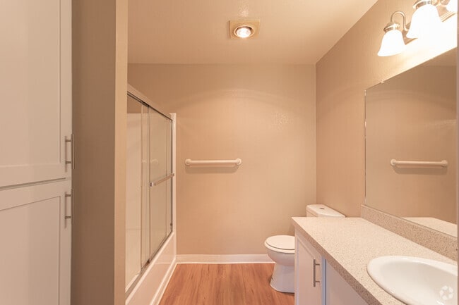 1BR, 1BA - 686 SF - The Meadows