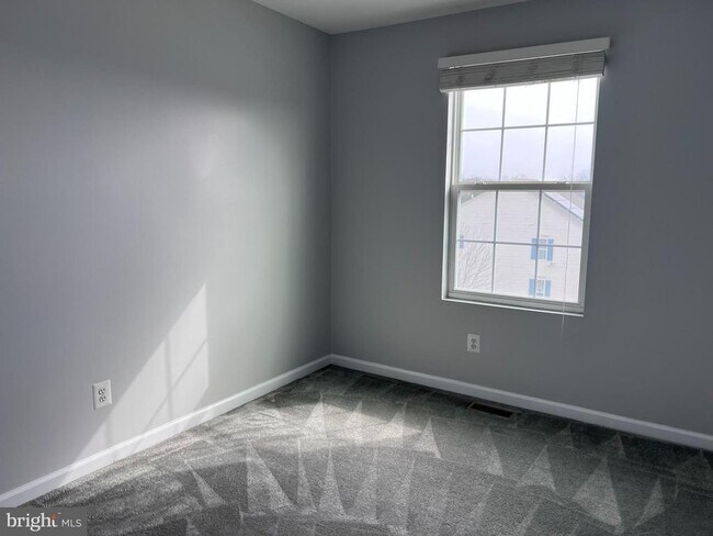 Building Photo - 820 Wingsail Ct