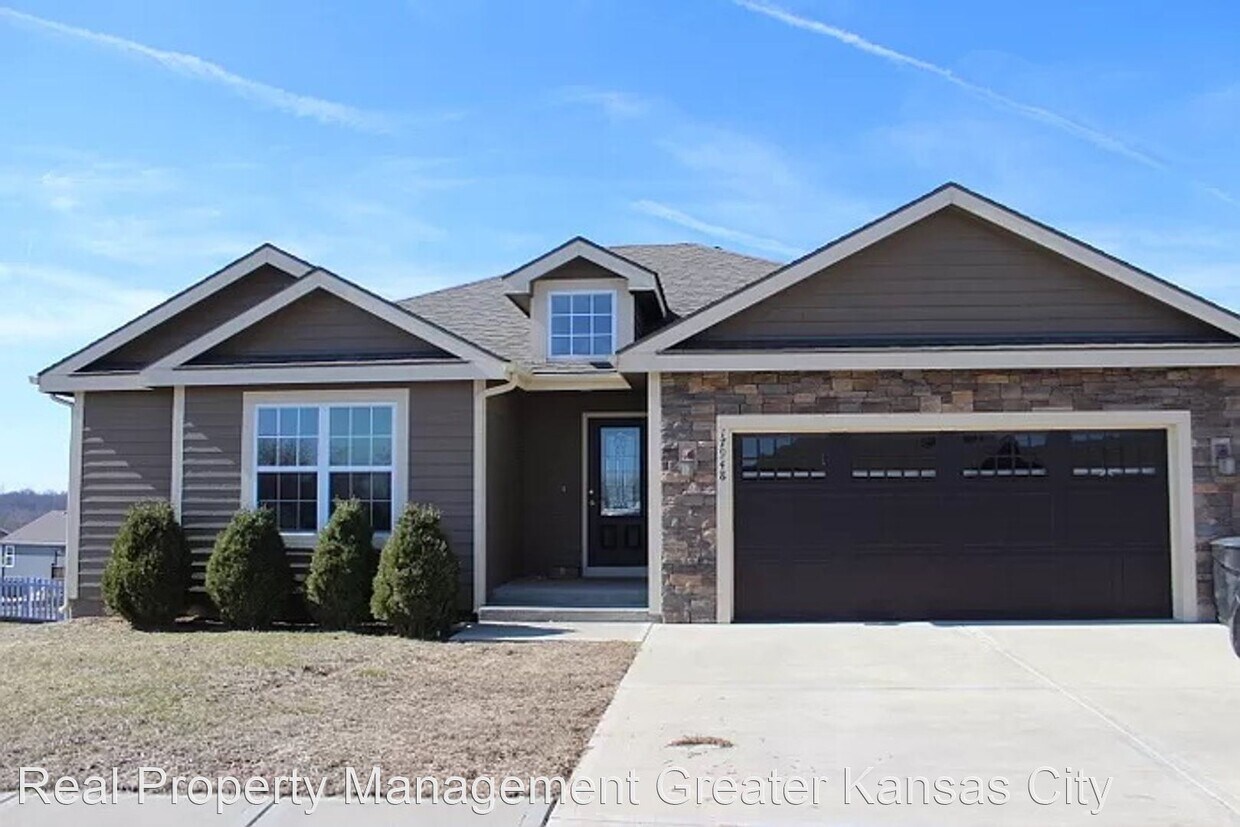 17948 Sunrise Dr, Weston, MO 64098 House Rental in Weston, MO