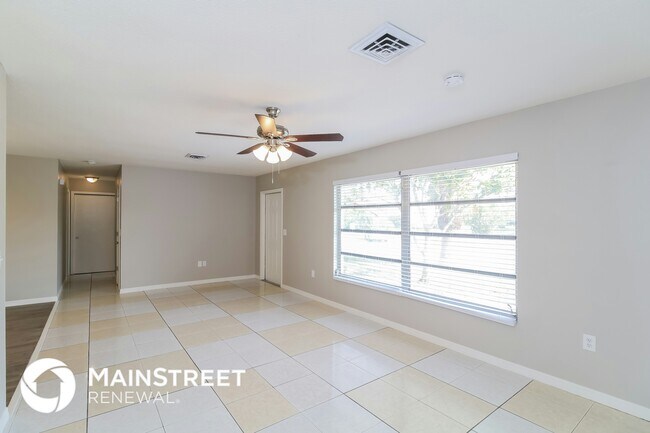 Foto del edificio - 649 Sheridan Dr