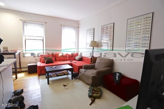 Building Photo - 90A W Cedar St