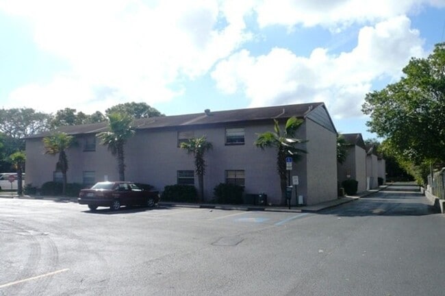 Photo - Baywatch Apartments- Five Minutes Driving from USF