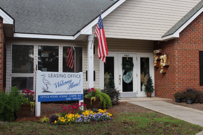 Building Photo - 1121 Fords Pointe Cir