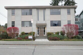 Building Photo - 3018 NW 85th St