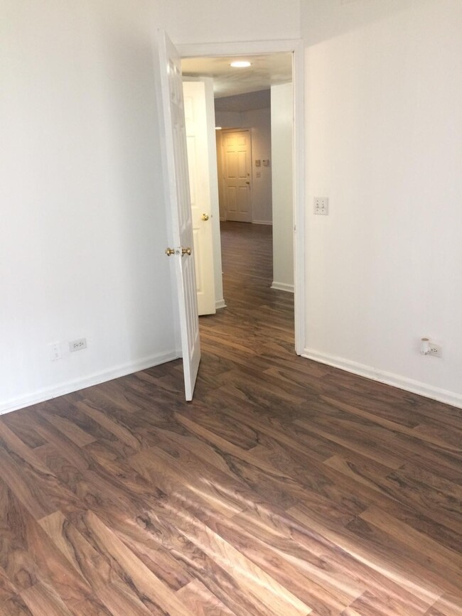 Foto del edificio - Updated 2 Bed 2 Bath near Ohare Airport