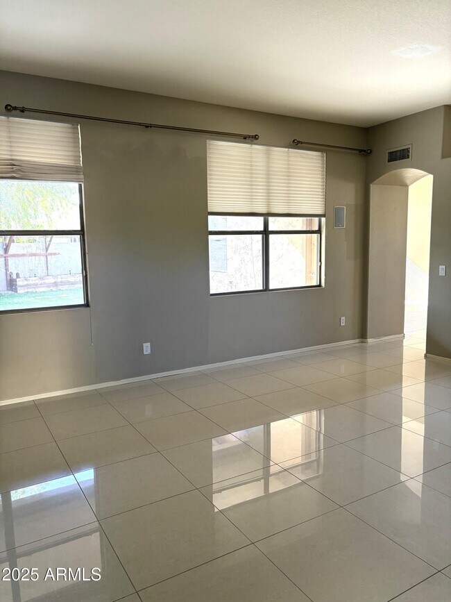 Foto del edificio - 21570 N 72nd Way