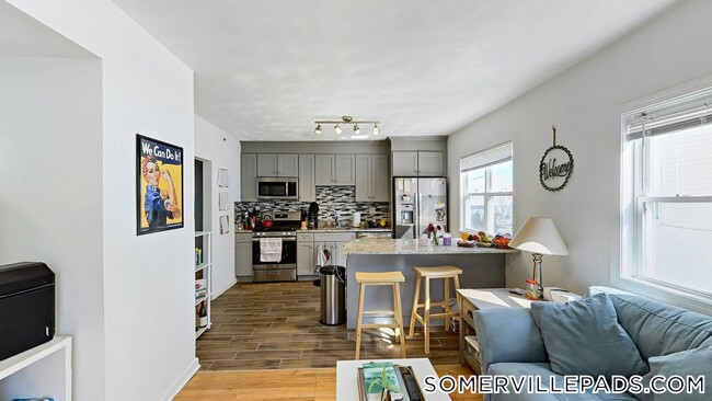 Building Photo - 50 Derby St