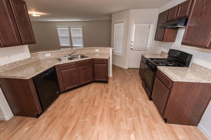 Foto principal - 6206 Nunn St