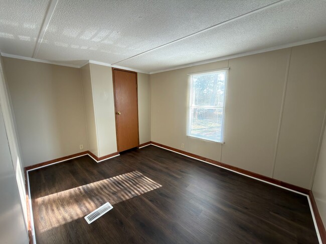 Foto del edificio - 963 N Bucks Pocket Rd SE