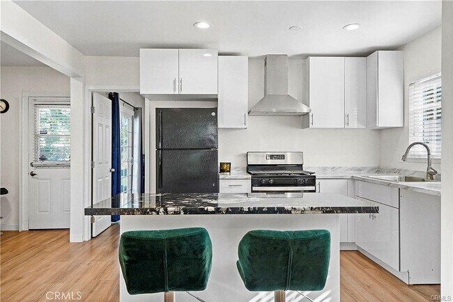 Foto del edificio - 16757 Ludlow St