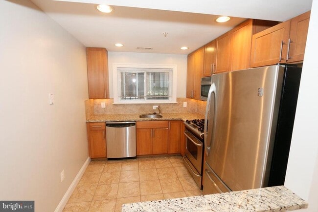 Foto del edificio - 1901 Lincoln Rd NE