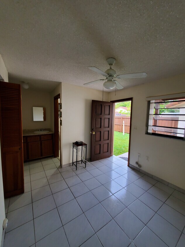 14528 SW 107th Ter Unit Efficiency, Miami, FL 33186 Apartments in