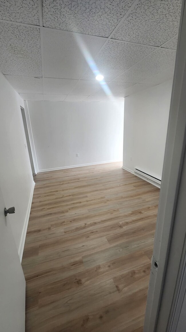 Building Photo - 38 W Main St