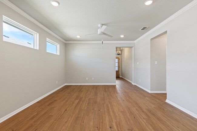 Foto del edificio - 7505 Hudson Grove Dr