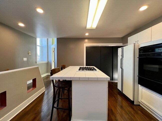 Foto del edificio - 934 S State St