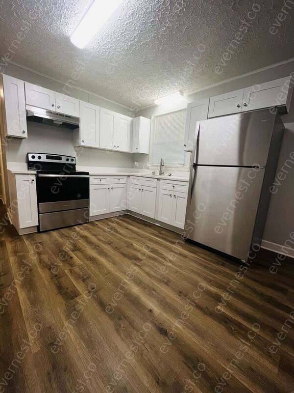 Foto del edificio - 2545 Bethwood Dr