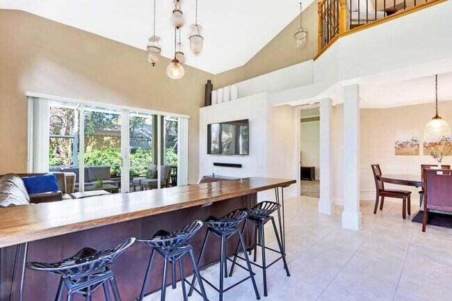 Foto del edificio - 713 Cable Beach Ln