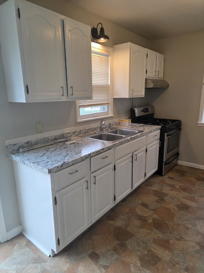 Foto del edificio - 3439 Cleveland St NE