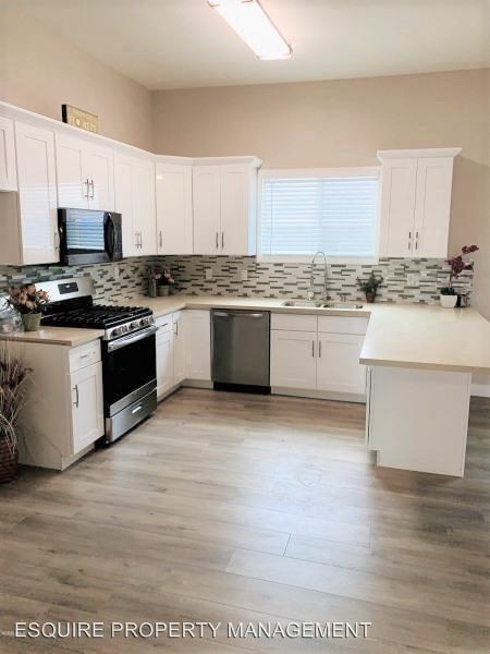 Foto del edificio - 5 br, 3 bath House - 558 N.MCKINLEY AVE