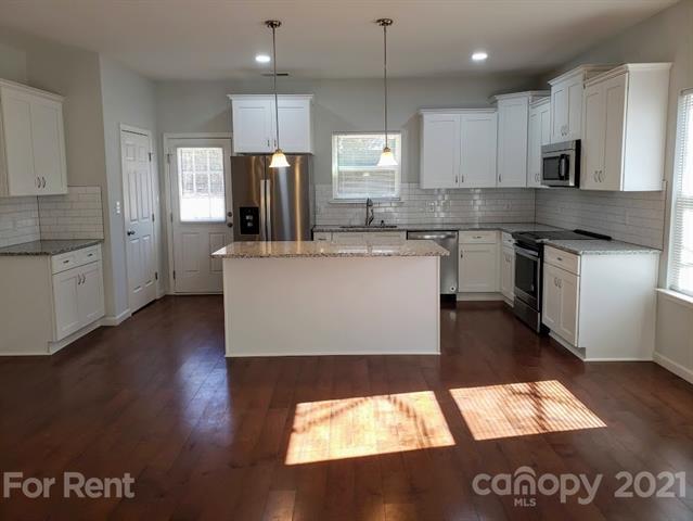 Building Photo - 641 Northway Dr