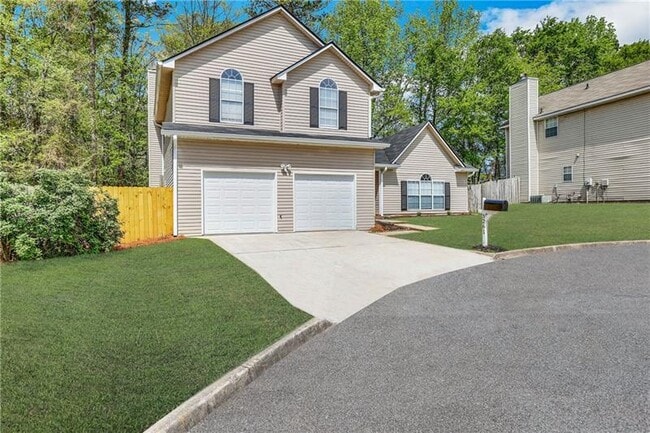 Building Photo - 3261 Sugar Creek Falls Dr SE