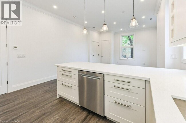 Photo du bâtiment - 139 MacNab St S