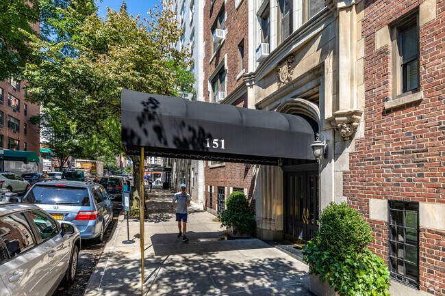 Entrance - 151 E 83rd St