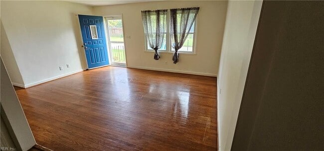 Building Photo - 4050 Weyanoke Dr