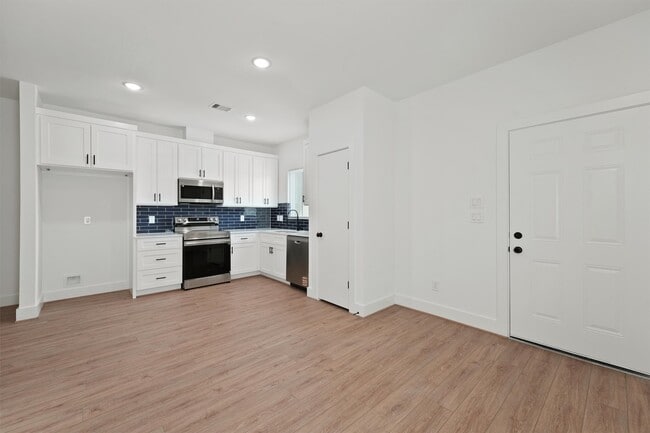 Building Photo - 409 Calloway St