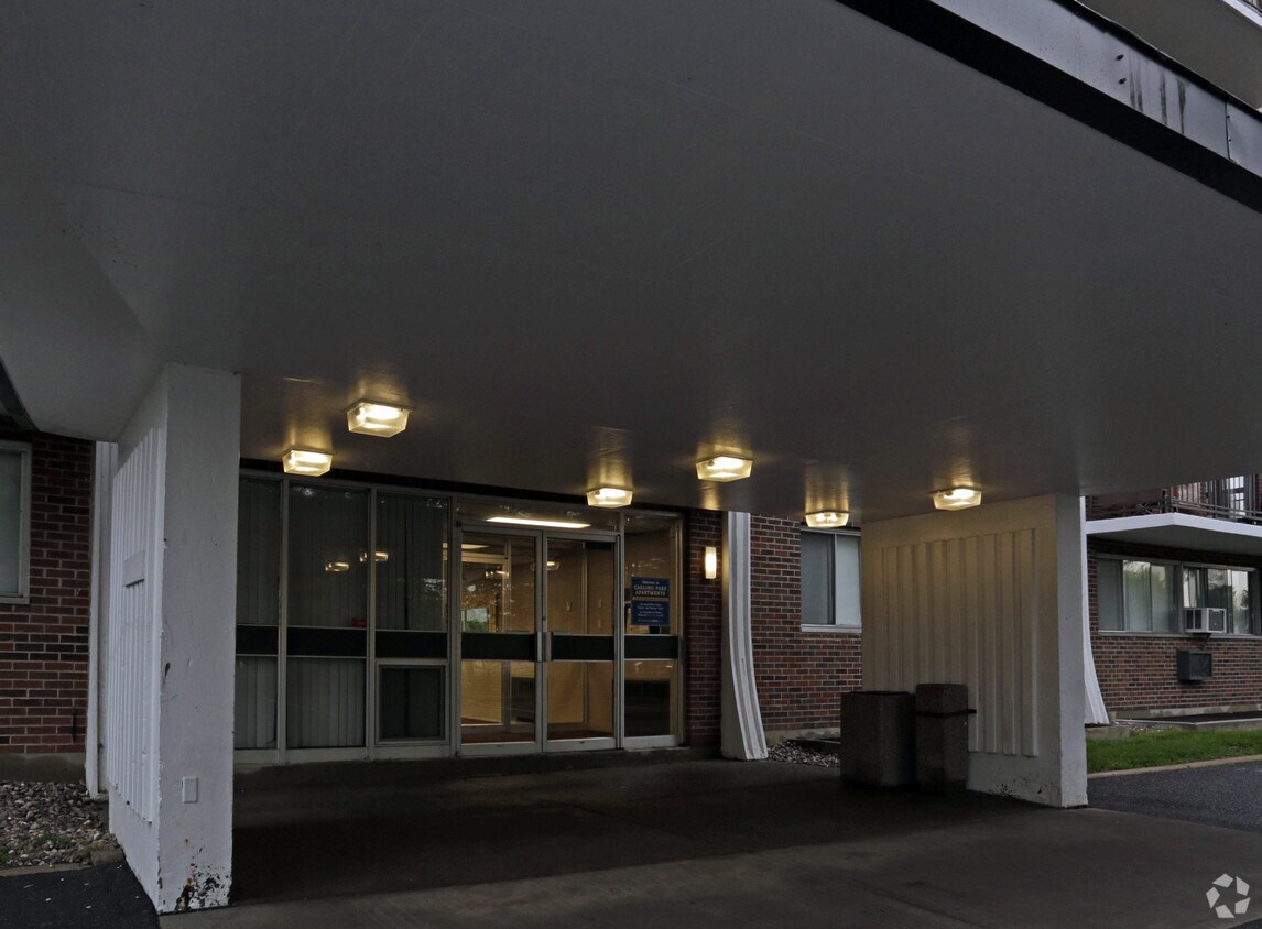 Carling Park Apartments 2385 Carling Ave Ottawa, ON