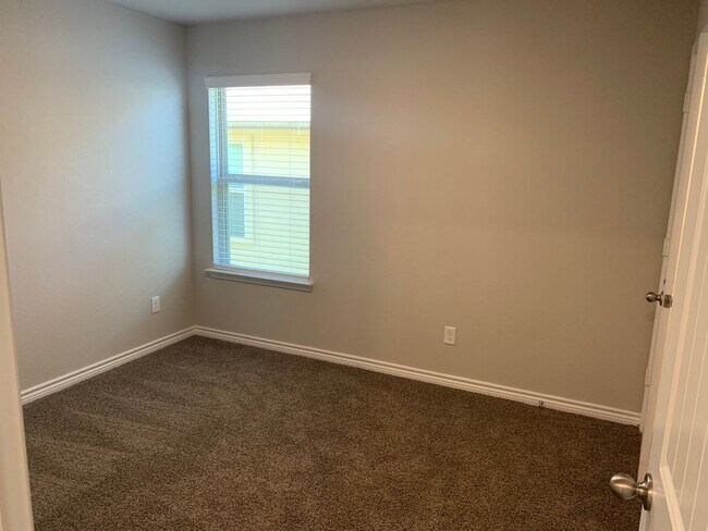Building Photo - Beautiful 3 Bed/2 Bath Smart Home! Available for Immediate Move in!