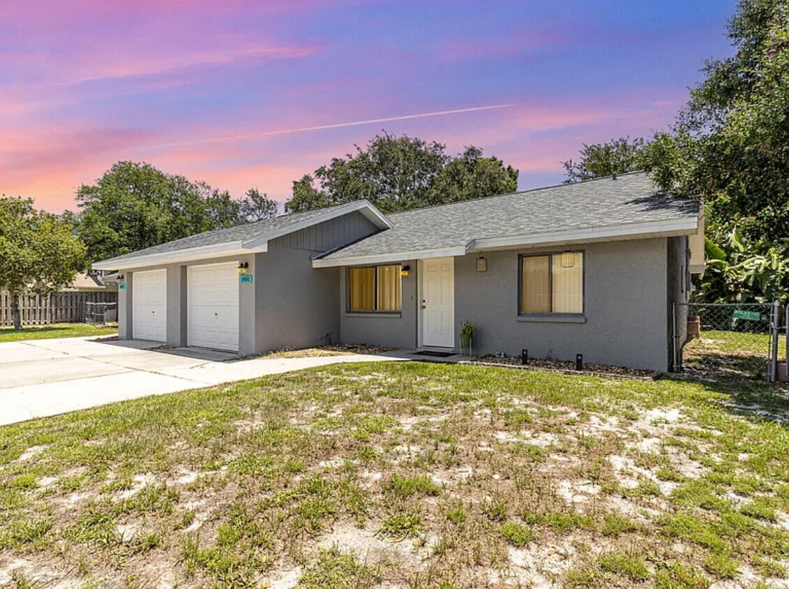 Primary Photo - 1481 Mosswood Dr