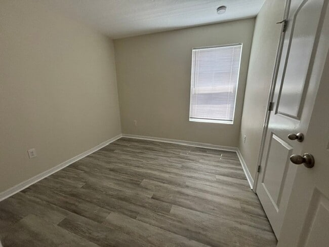 Building Photo - 3/2/1 In Weeki Wachee Woodlands