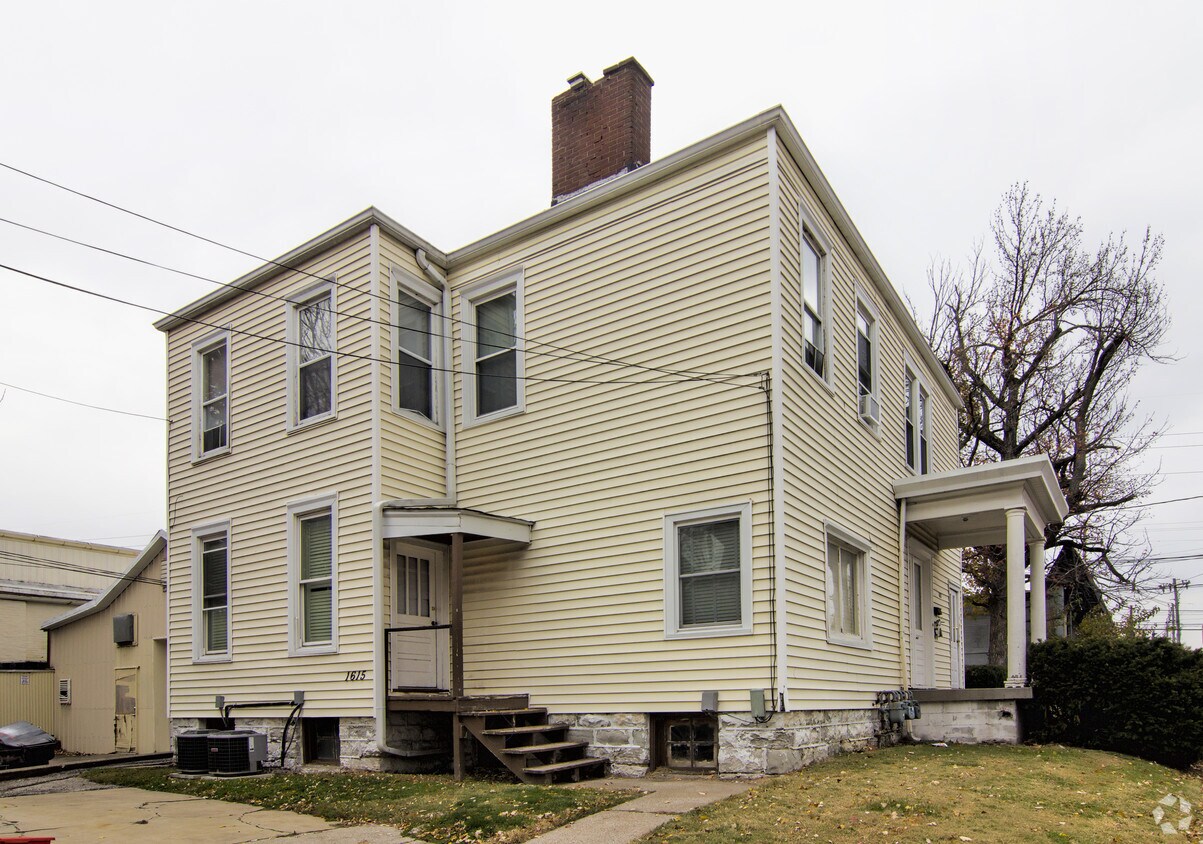 Foto del edificio - 1615 Grinstead Dr