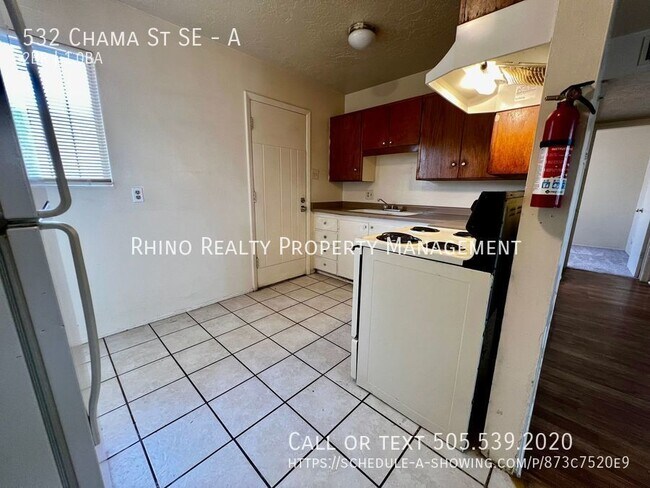 Building Photo - 1st Month Rent Free! Lovely 2 Bedroom, 1 B...