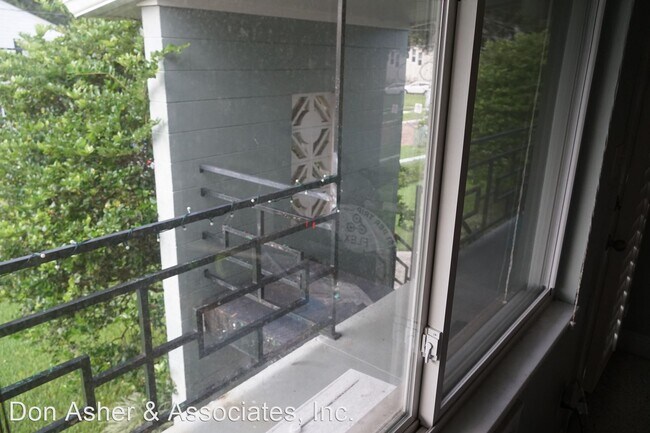 Building Photo - 345 Ponce De Leon Pl