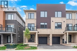 Building Photo - 14 Dryden Ln