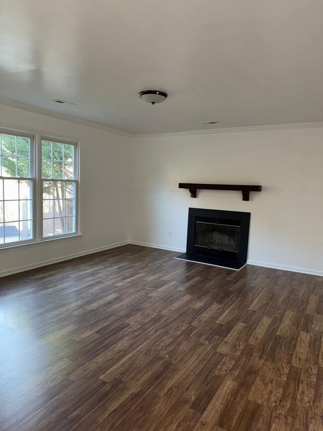 Building Photo - Available