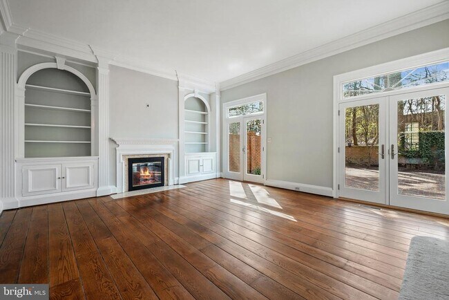 Foto del edificio - 2708 Unicorn Ln NW