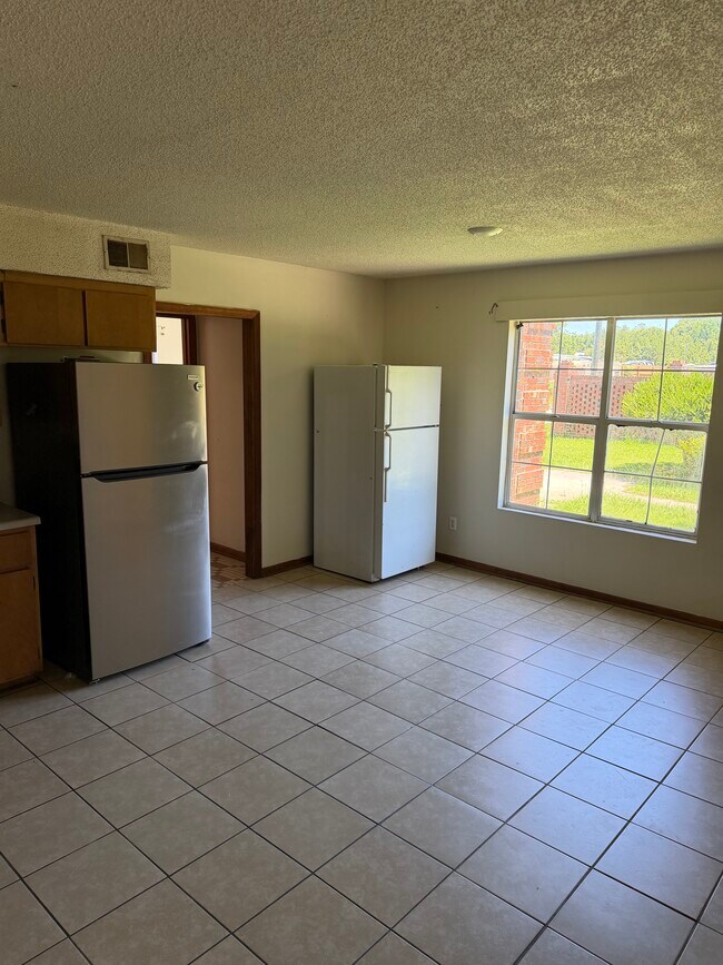 Foto del edificio - 51 Arkwright Ln