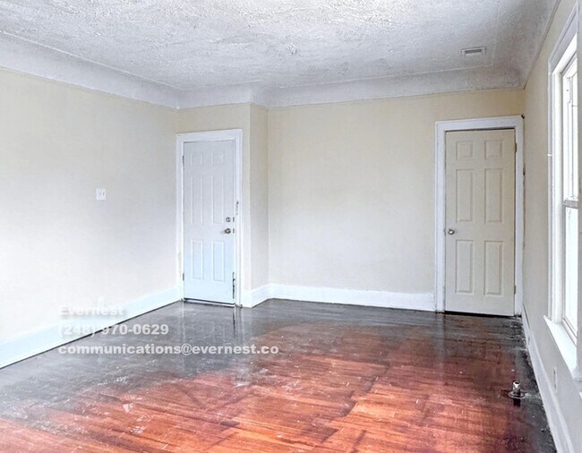 Foto del edificio - 3745 W Grand St