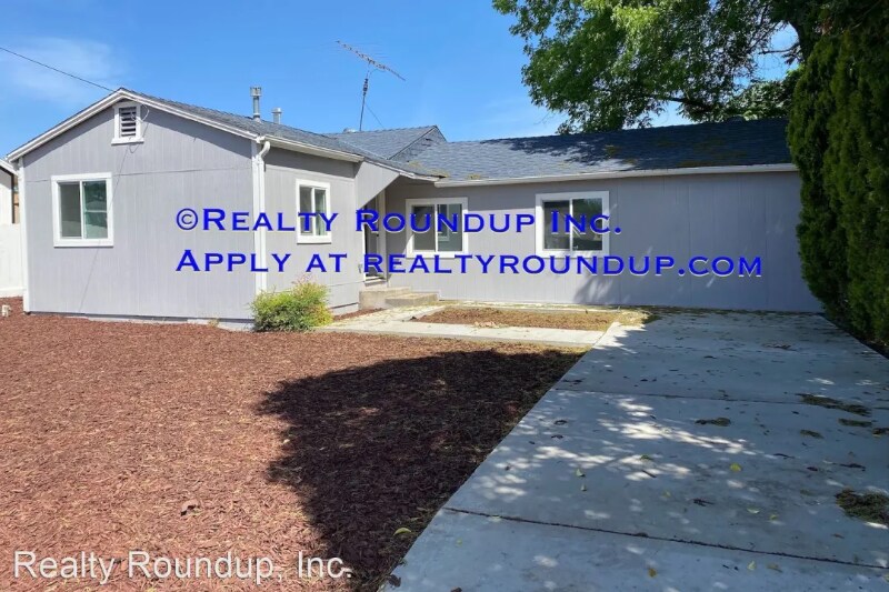 Primary Photo - 2615 E Anderson St