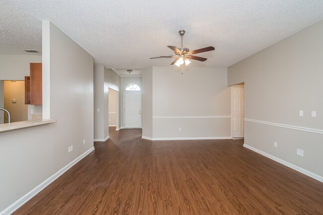 Foto del edificio - 12271 Scotts Cove Trail