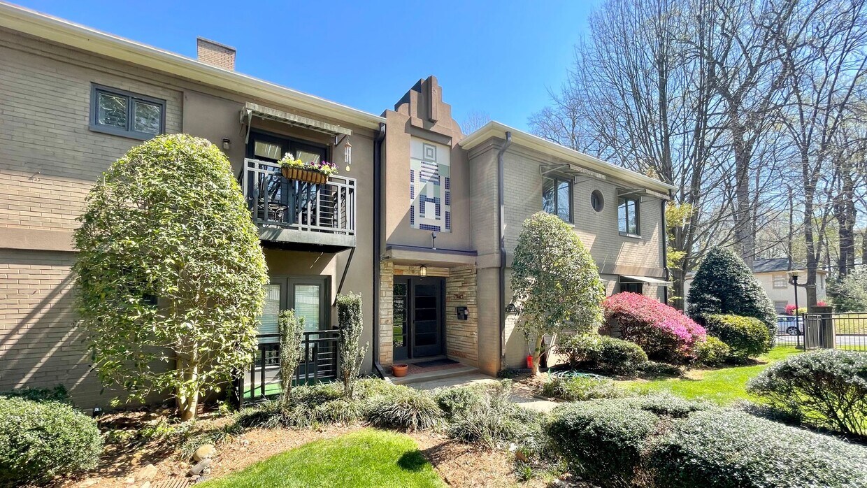 Primary Photo - 227 Dotger Avenue #E15