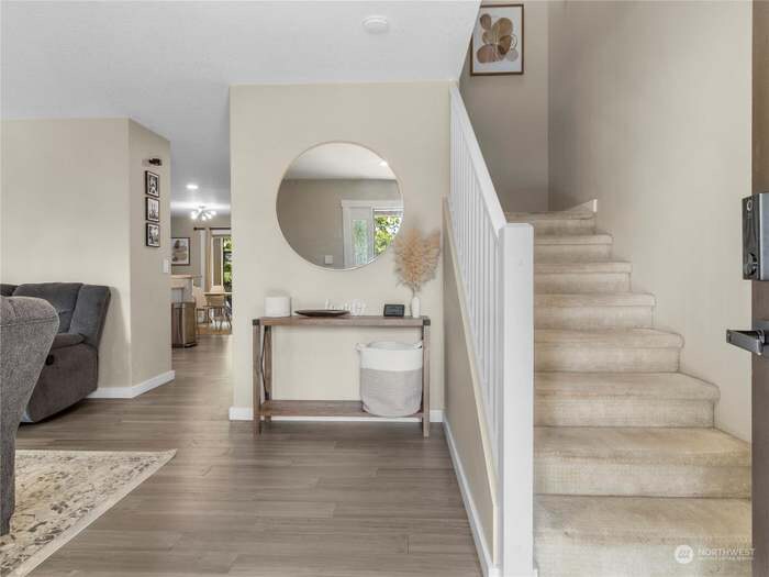 Primary Photo - 7312 Hayworth Ave NE