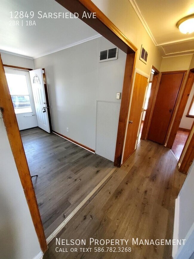 Building Photo - 12849 Sarsfield Ave